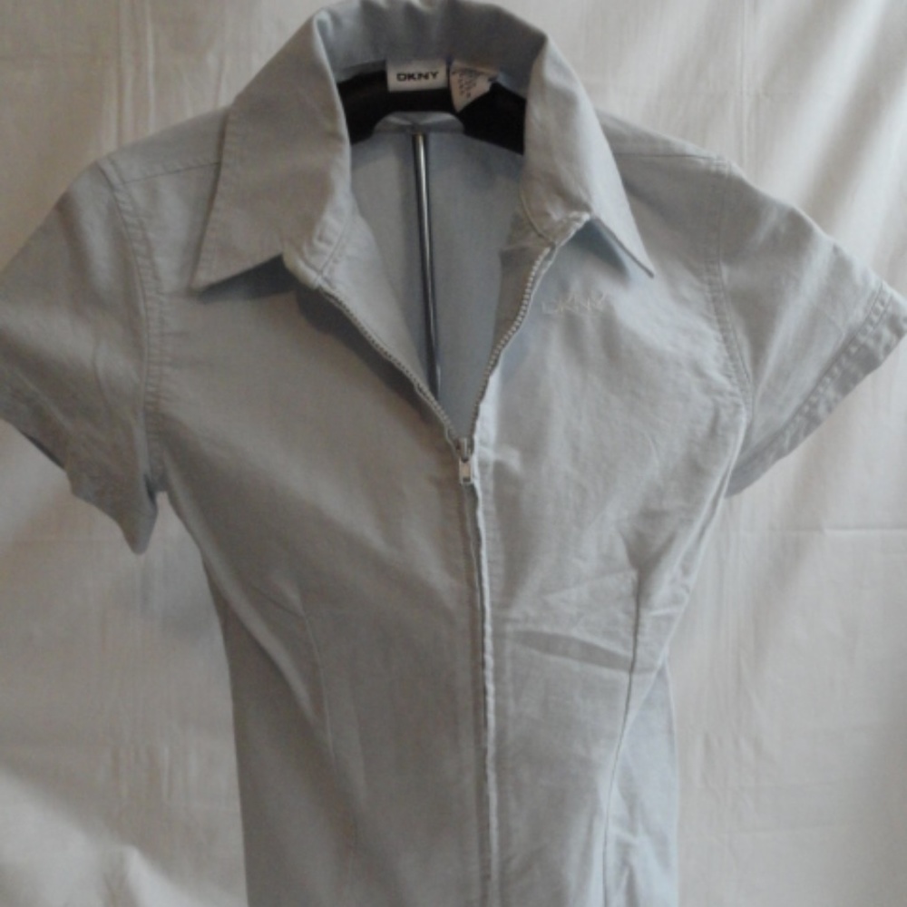 Girl's DKNY Zip Up Light Blue Front Blouse Size 14